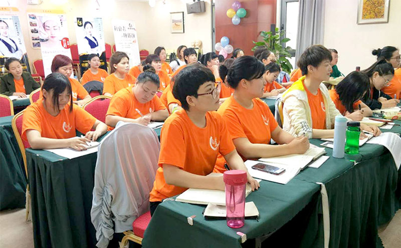 【快訊】經道國醫養生品牌加盟商學院大講堂第49期開課了